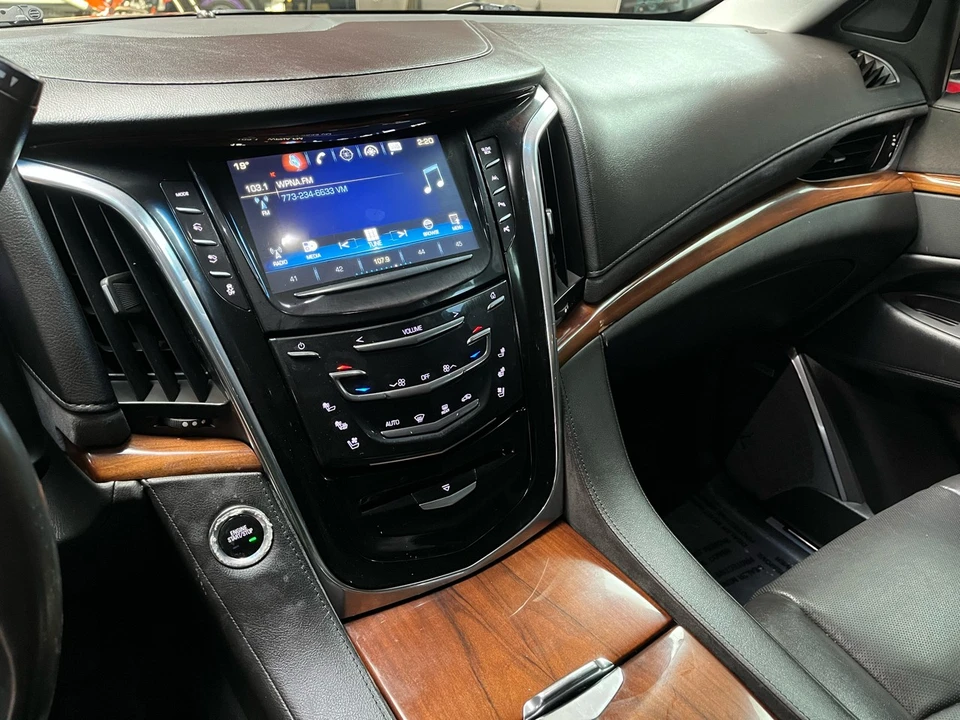 2017 Cadillac Escalade 4th Gen - Image 18 of 21