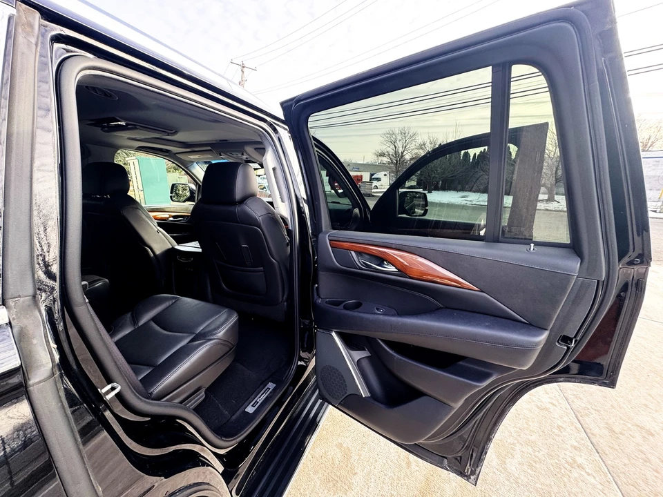 2017 Cadillac Escalade 4th Gen - Image 20 of 21