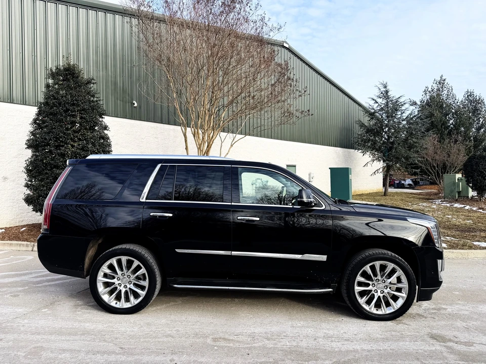 2017 Cadillac Escalade 4th Gen - Image 2 of 21