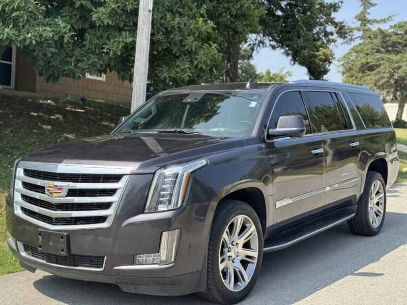 2017 Cadillac Escalade 4th Gen - Image 12 of 13