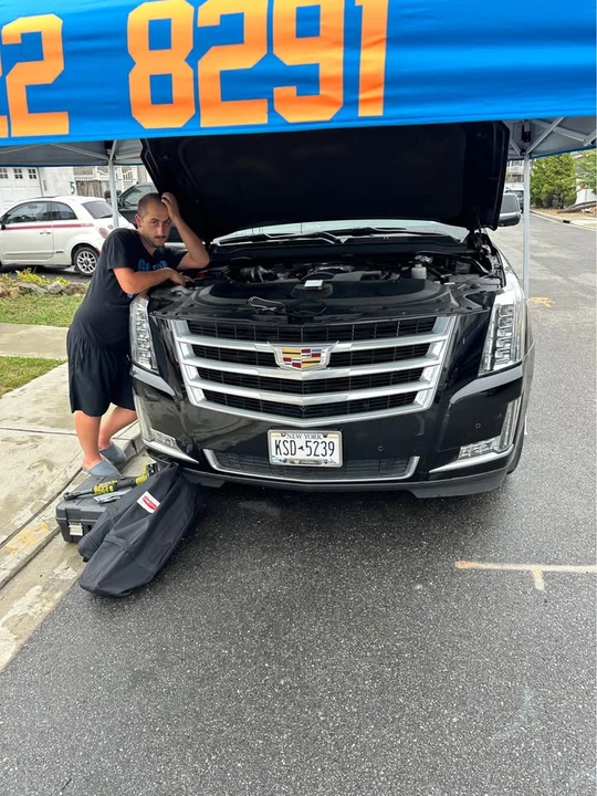 2017 Cadillac Escalade 4th Gen - Image 2 of 2