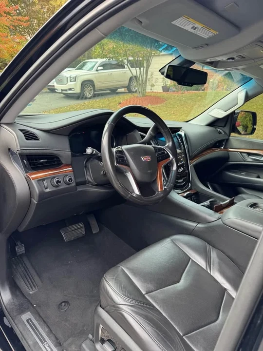 2017 Cadillac Escalade 4th Gen - Image 2 of 12