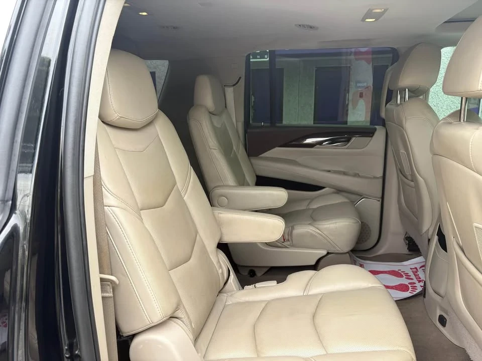 2017 Cadillac Escalade 4th Gen - Image 6 of 10