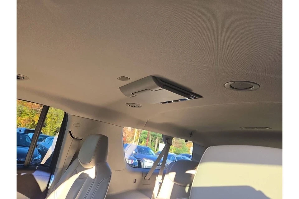 2017 Cadillac Escalade 4th Gen - Image 12 of 17