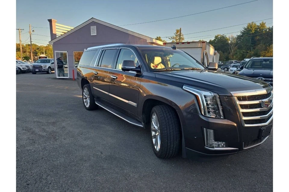 2017 Cadillac Escalade 4th Gen - Image 17 of 17
