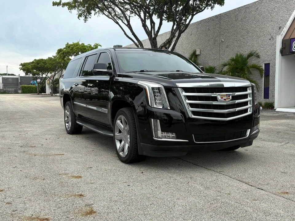 2017 Cadillac Escalade 4th Gen - Image 3 of 10