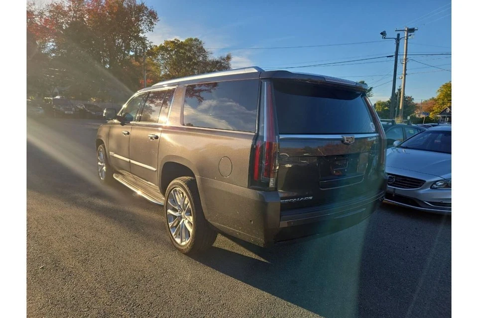 2017 Cadillac Escalade 4th Gen - Image 4 of 17