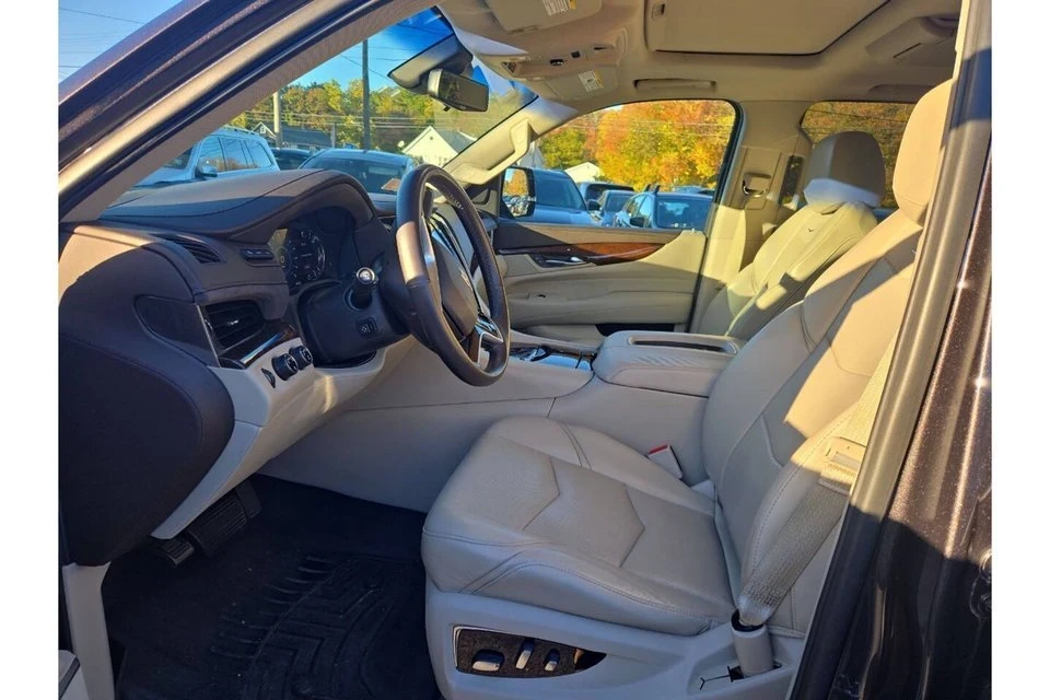 2017 Cadillac Escalade 4th Gen - Image 8 of 17