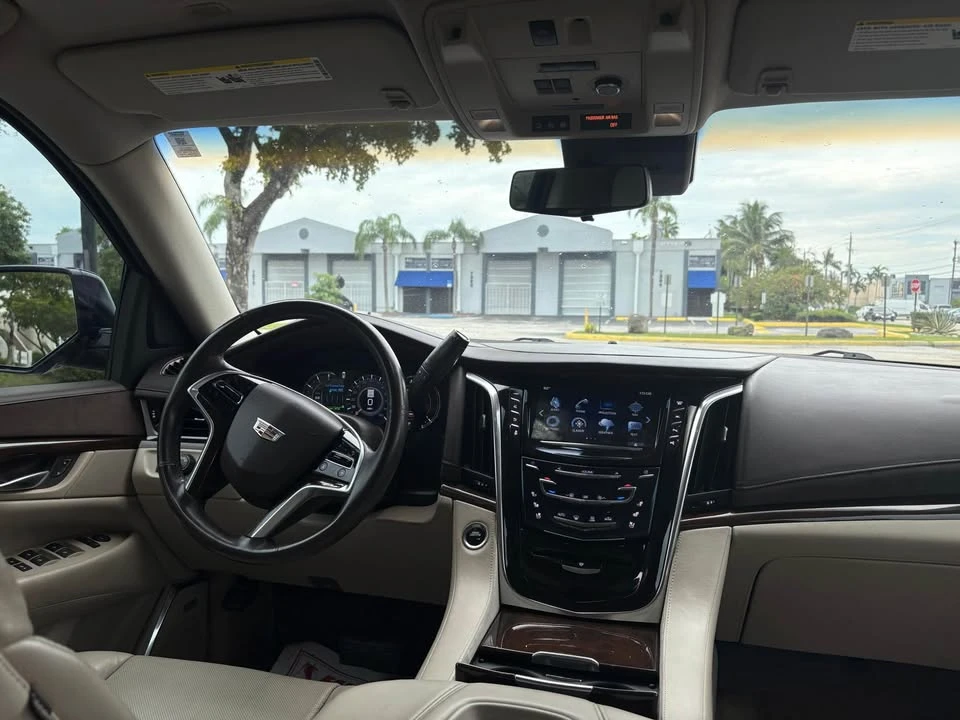 2017 Cadillac Escalade 4th Gen - Image 8 of 10
