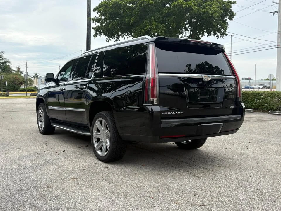 2017 Cadillac Escalade 4th Gen - Image 4 of 10
