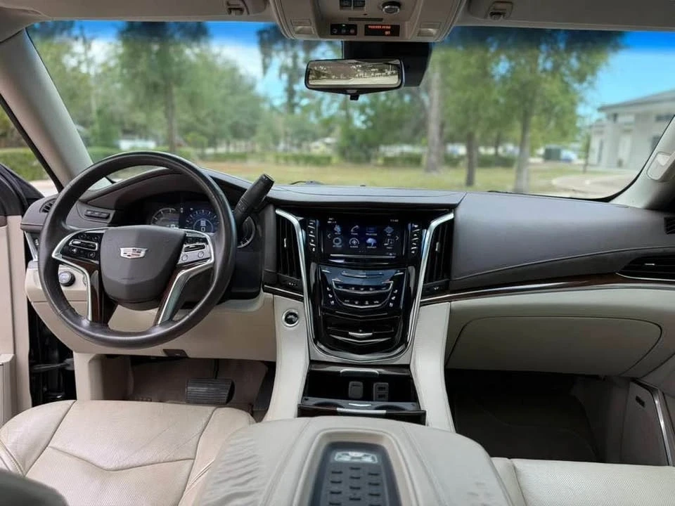 2017 Cadillac Escalade 4th Gen - Image 11 of 16