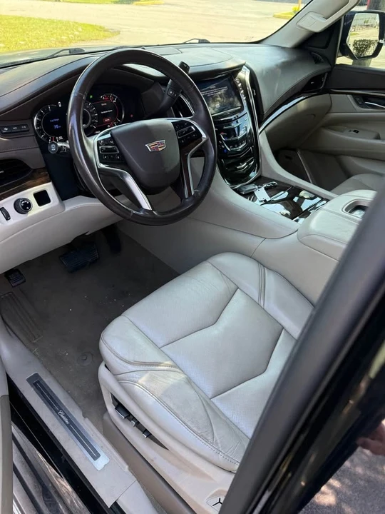 2017 Cadillac Escalade 4th Gen - Image 5 of 6