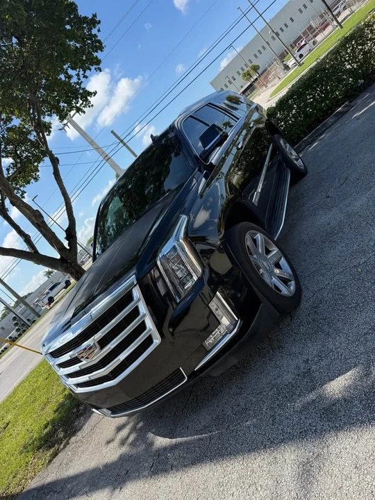 2017 Cadillac Escalade 4th Gen - Image 2 of 6
