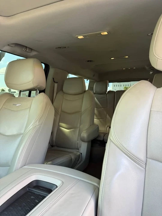 2017 Cadillac Escalade 4th Gen - Image 6 of 6