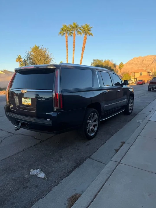 2017 Cadillac Escalade 4th Gen - Image 8 of 10