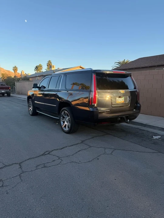 2017 Cadillac Escalade 4th Gen - Image 7 of 10