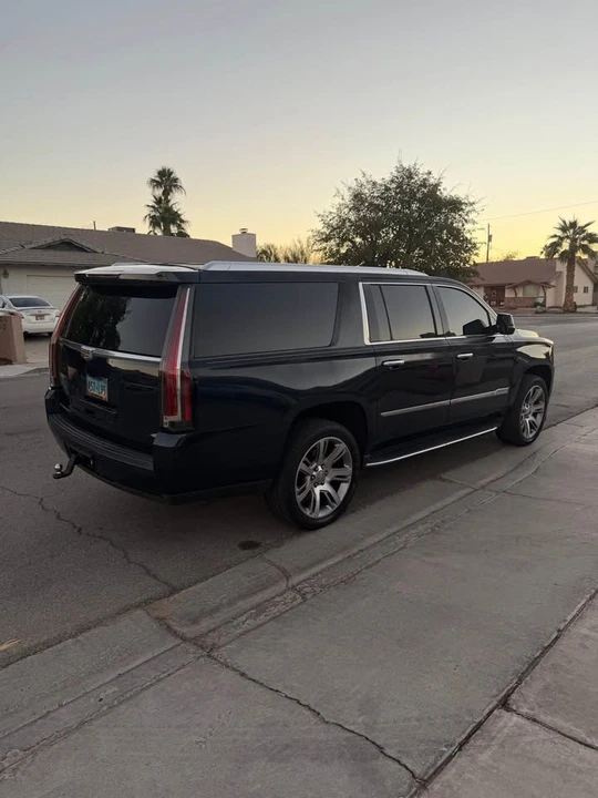 2017 Cadillac Escalade 4th Gen - Image 5 of 10