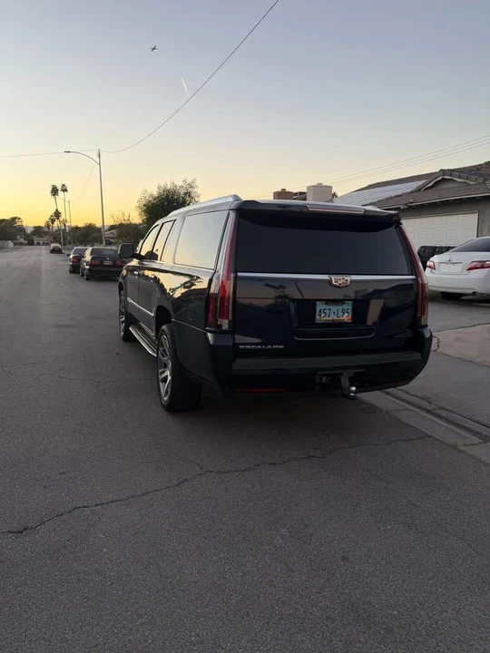 2017 Cadillac Escalade 4th Gen - Image 6 of 10