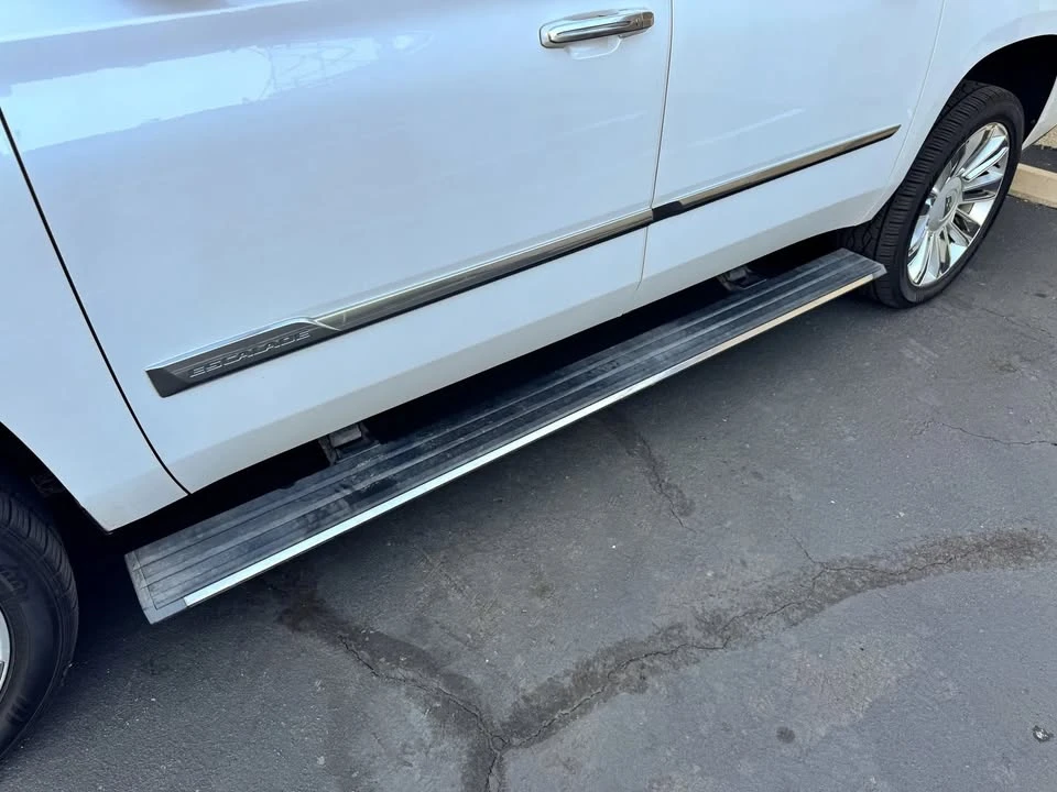 2017 Cadillac Escalade 4th Gen - Image 11 of 20