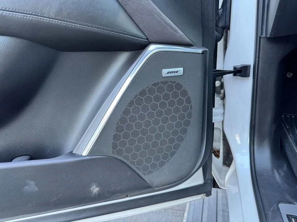 2017 Cadillac Escalade 4th Gen - Image 15 of 20
