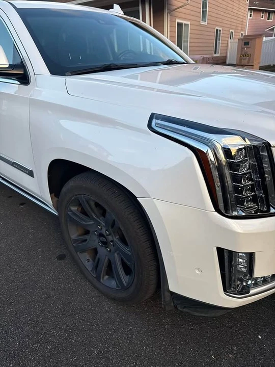 2017 Cadillac Escalade 4th Gen - Image 4 of 8
