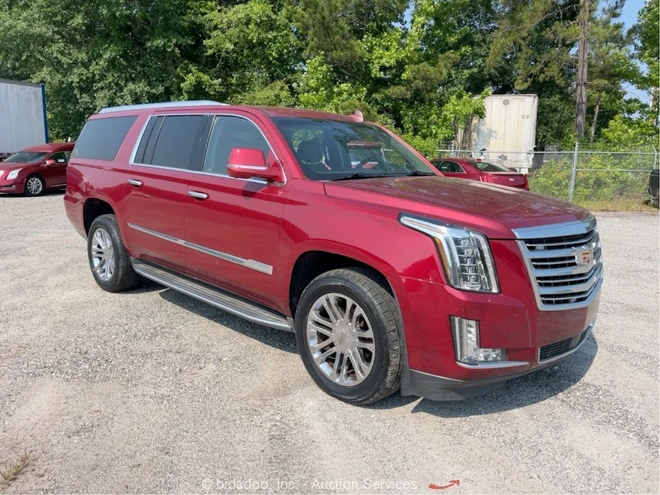 2017 Cadillac Escalade 4th Gen - Image 2 of 12