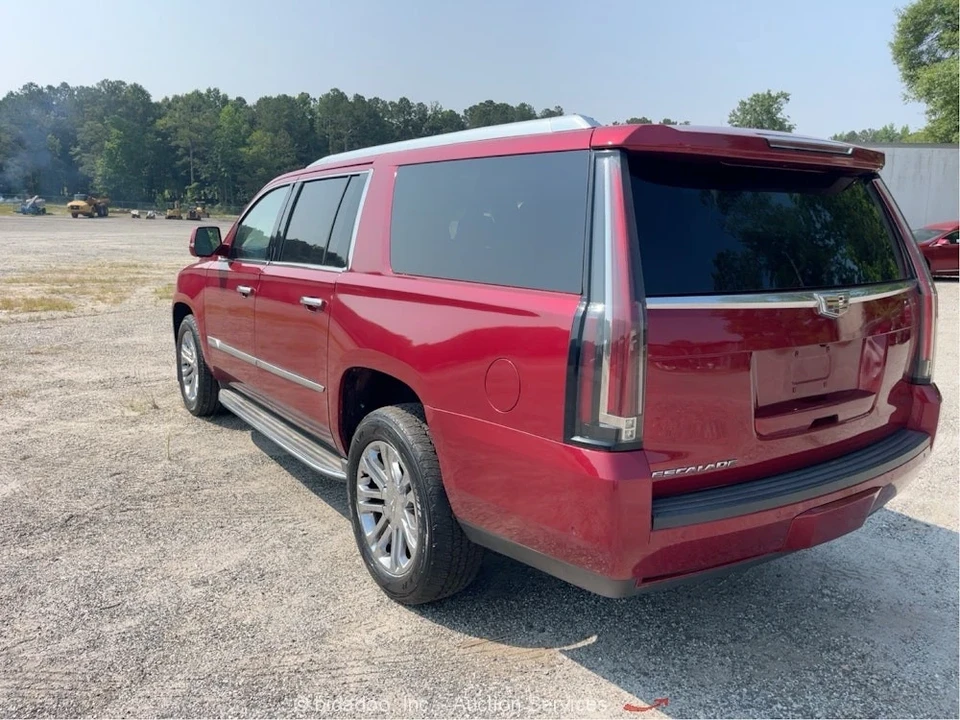 2017 Cadillac Escalade 4th Gen - Image 3 of 12