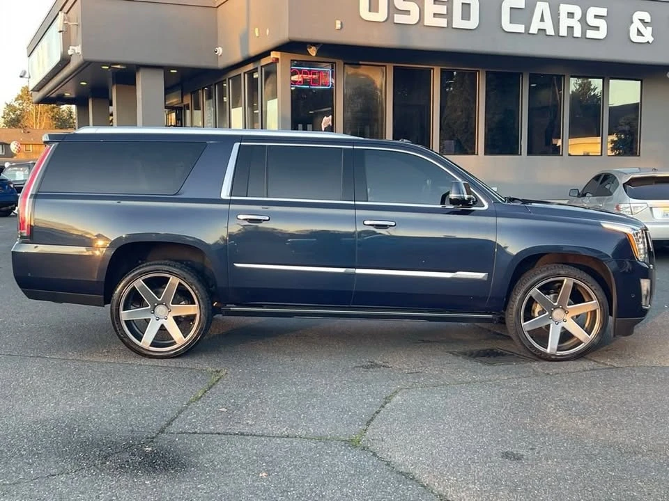2017 Cadillac Escalade 4th Gen - Image 3 of 19