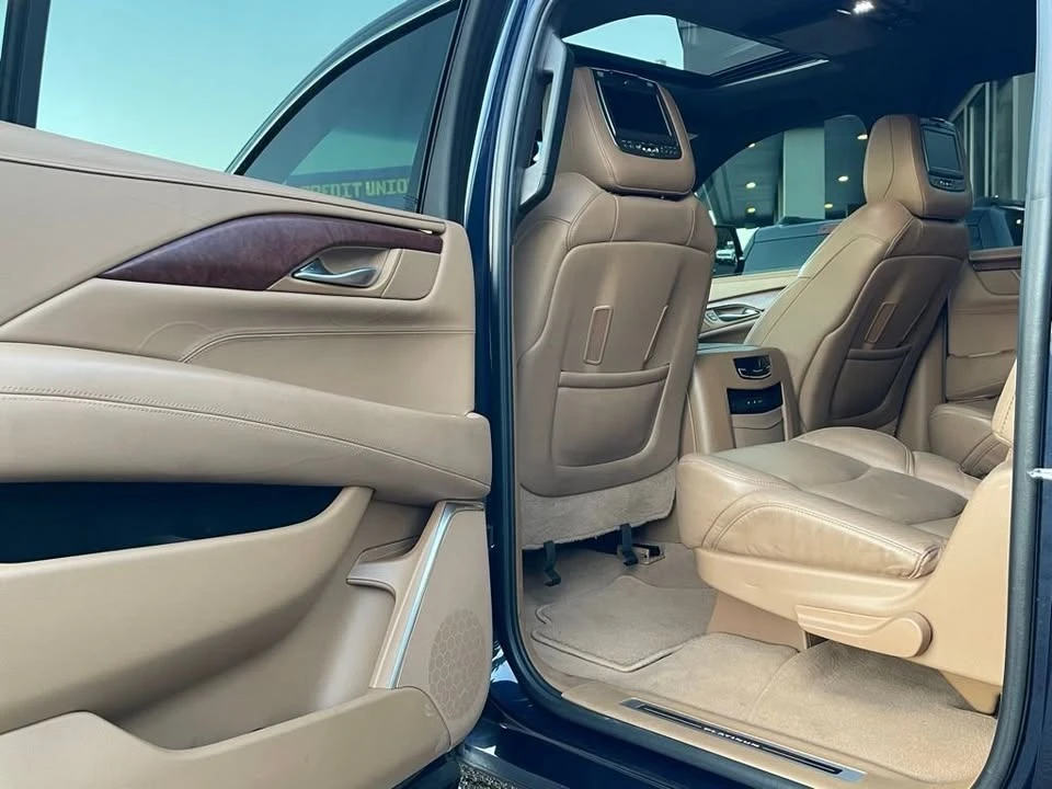 2017 Cadillac Escalade 4th Gen - Image 15 of 19