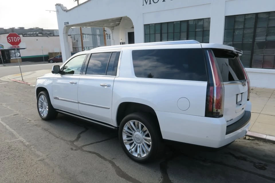 2017 Cadillac Escalade 4th Gen - Image 2 of 20