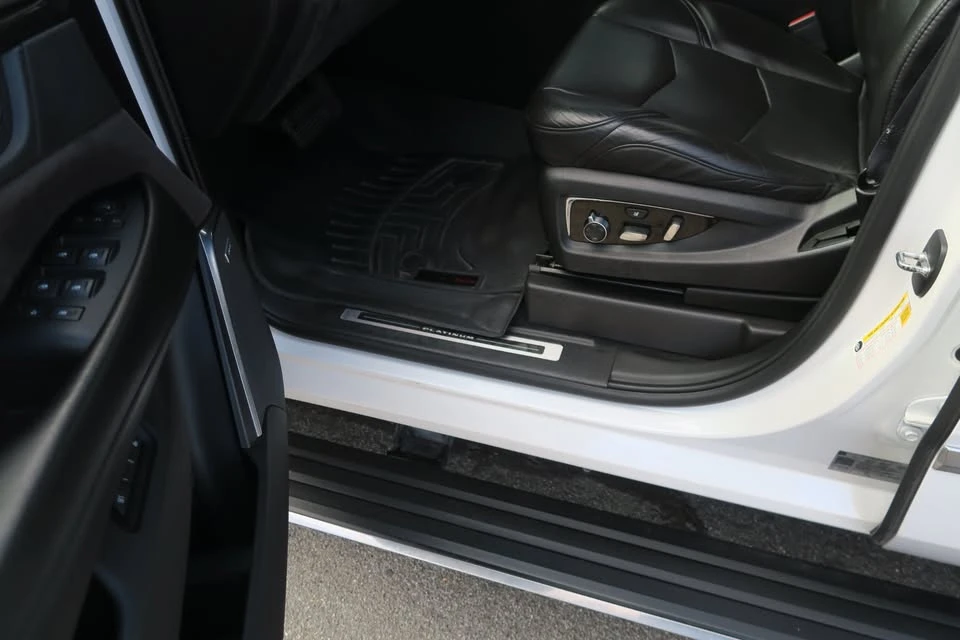 2017 Cadillac Escalade 4th Gen - Image 9 of 20