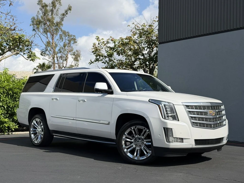 2017 Cadillac Escalade 4th Gen - Image 9 of 21