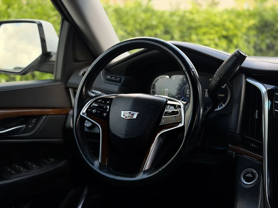 2017 Cadillac Escalade 4th Gen - Image 14 of 21