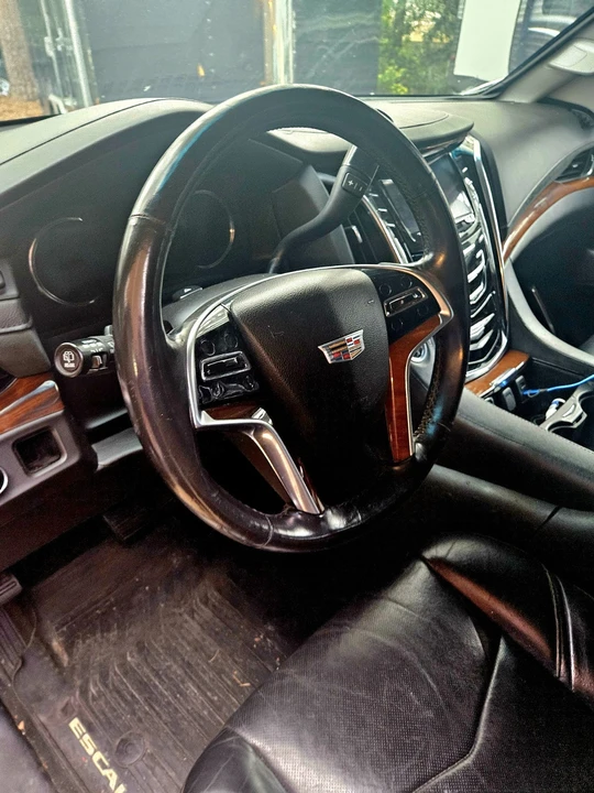 2017 Cadillac Escalade 4th Gen - Image 17 of 21