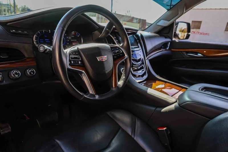 2017 Cadillac Escalade 4th Gen - Image 7 of 12