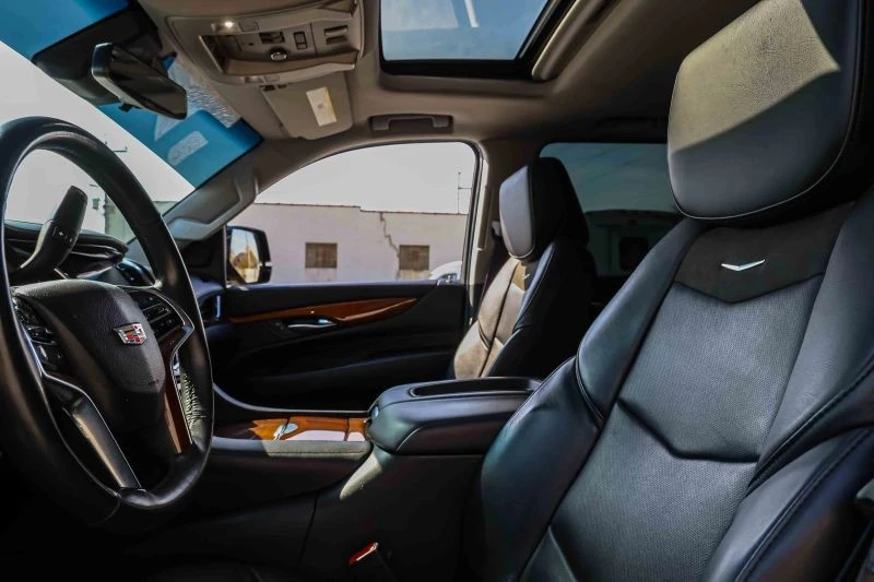2017 Cadillac Escalade 4th Gen - Image 9 of 12