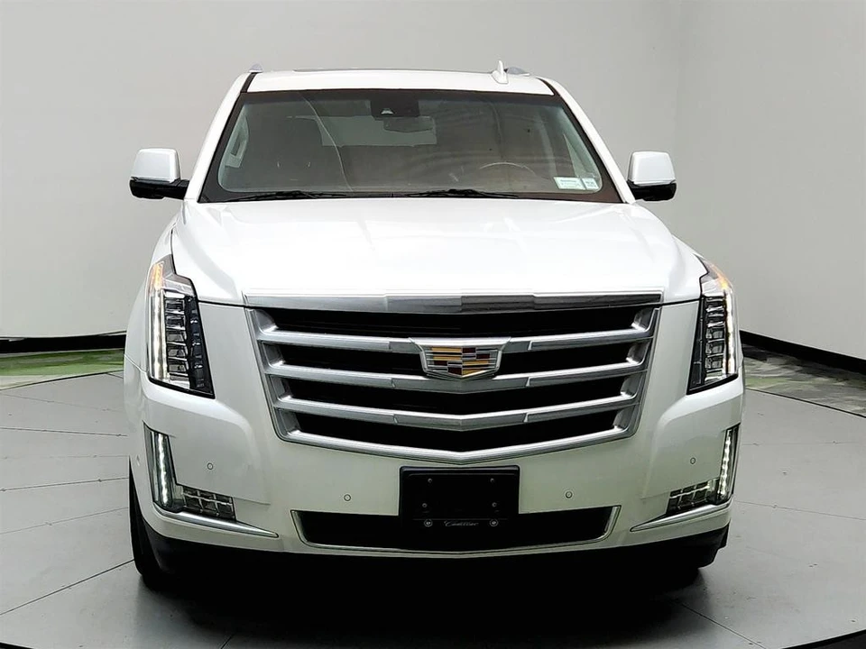 2017 Cadillac Escalade 4th Gen - Image 2 of 12