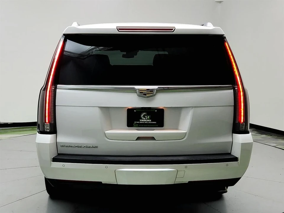 2017 Cadillac Escalade 4th Gen - Image 4 of 12