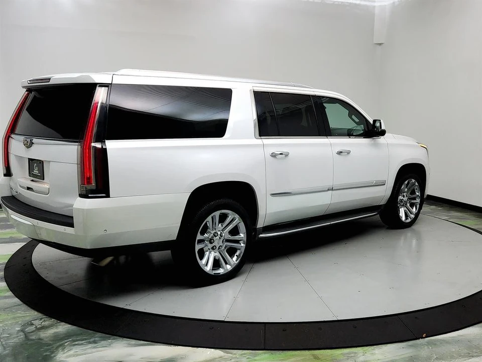 2017 Cadillac Escalade 4th Gen - Image 5 of 12