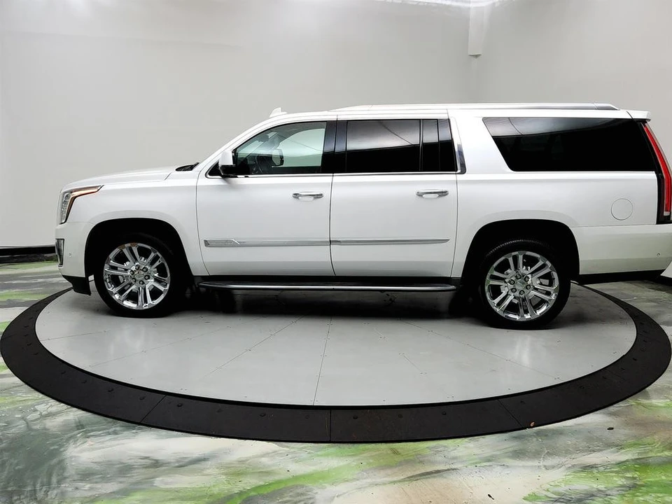2017 Cadillac Escalade 4th Gen - Image 8 of 12