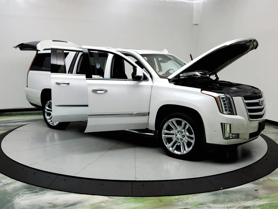 2017 Cadillac Escalade 4th Gen - Image 7 of 12
