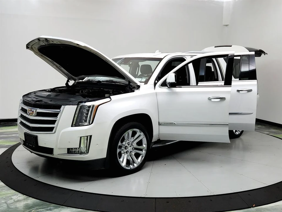 2017 Cadillac Escalade 4th Gen - Image 9 of 12