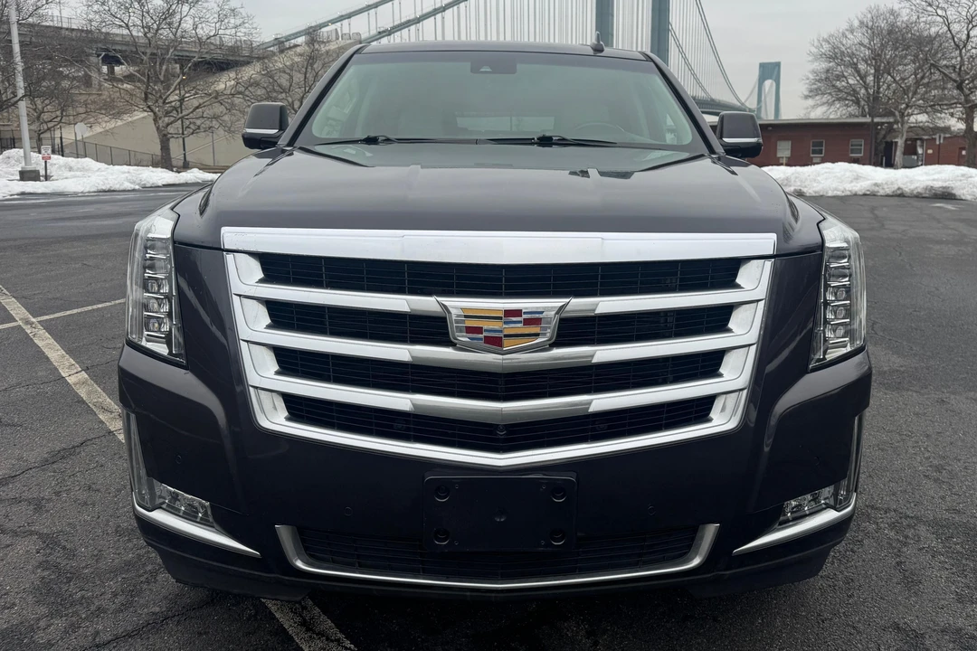 2017 Cadillac Escalade 4th Gen - Image 2 of 31