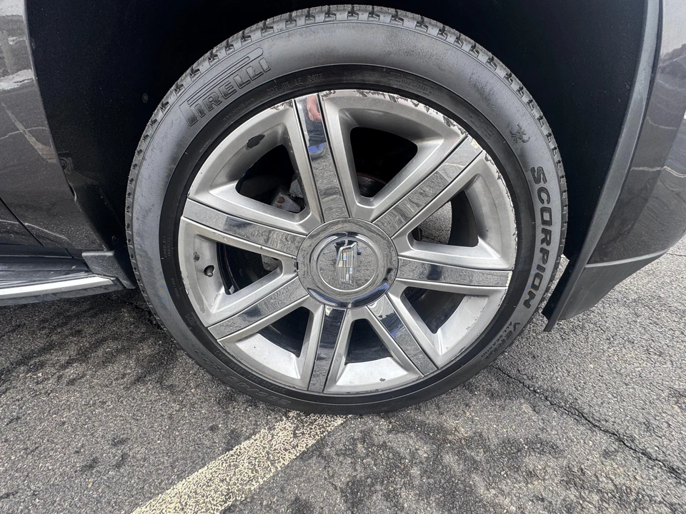 2017 Cadillac Escalade 4th Gen - Image 14 of 31