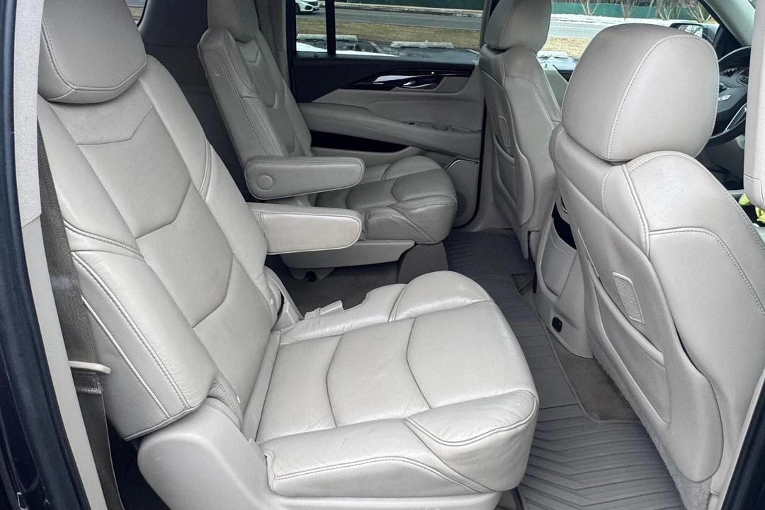 2017 Cadillac Escalade 4th Gen - Image 21 of 31