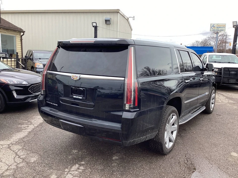 2017 Cadillac Escalade 4th Gen - Image 9 of 21