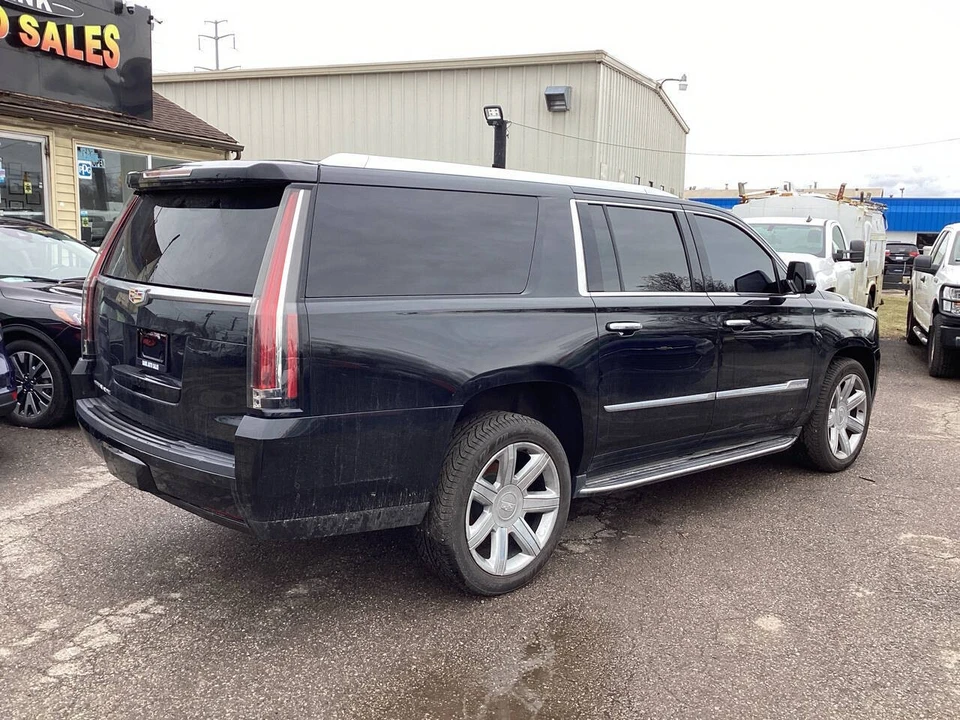 2017 Cadillac Escalade 4th Gen - Image 10 of 21