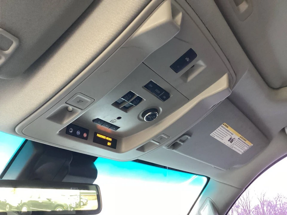 2017 Cadillac Escalade 4th Gen - Image 19 of 21