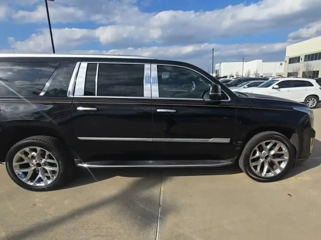 2017 Cadillac Escalade 4th Gen - Image 4 of 17