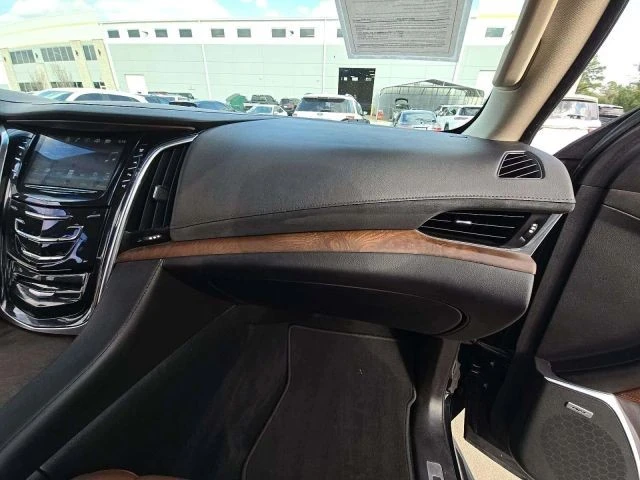 2017 Cadillac Escalade 4th Gen - Image 8 of 17